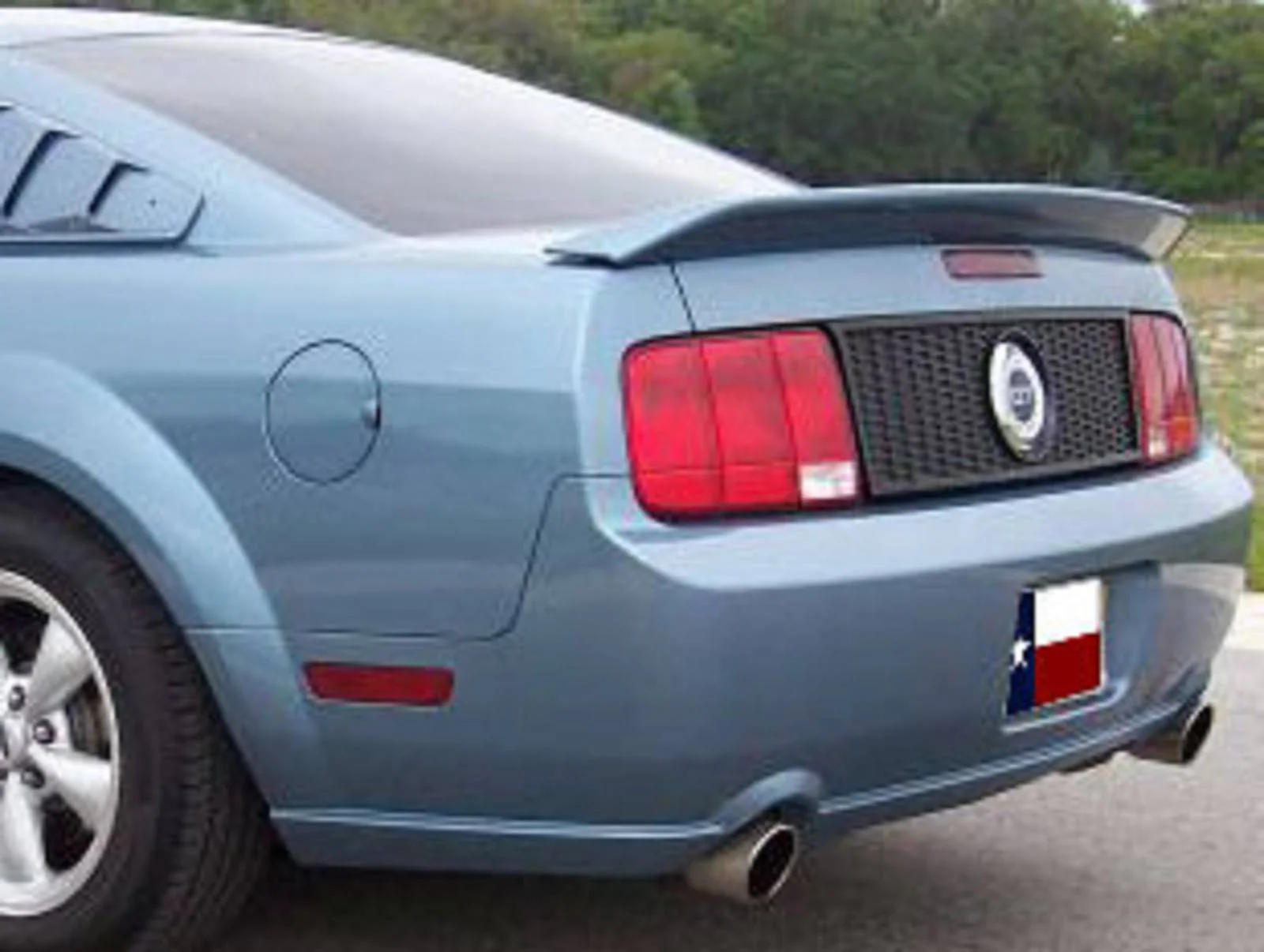 Ford Mustang GT500 Factory Flush No Light Spoiler (2005-2009)